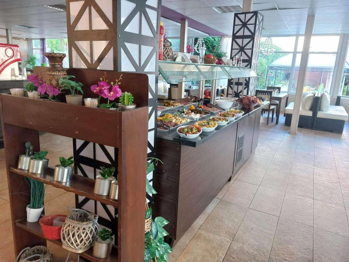 Tropics Hotel Sveti Vlas Ngoại thất bức ảnh