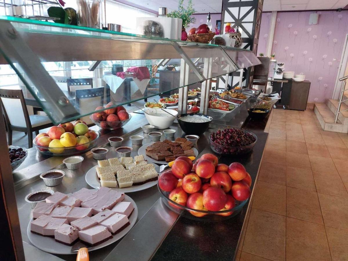 Tropics Hotel Sveti Vlas Ngoại thất bức ảnh
