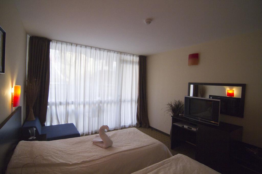 Tropics Hotel Sveti Vlas Ngoại thất bức ảnh