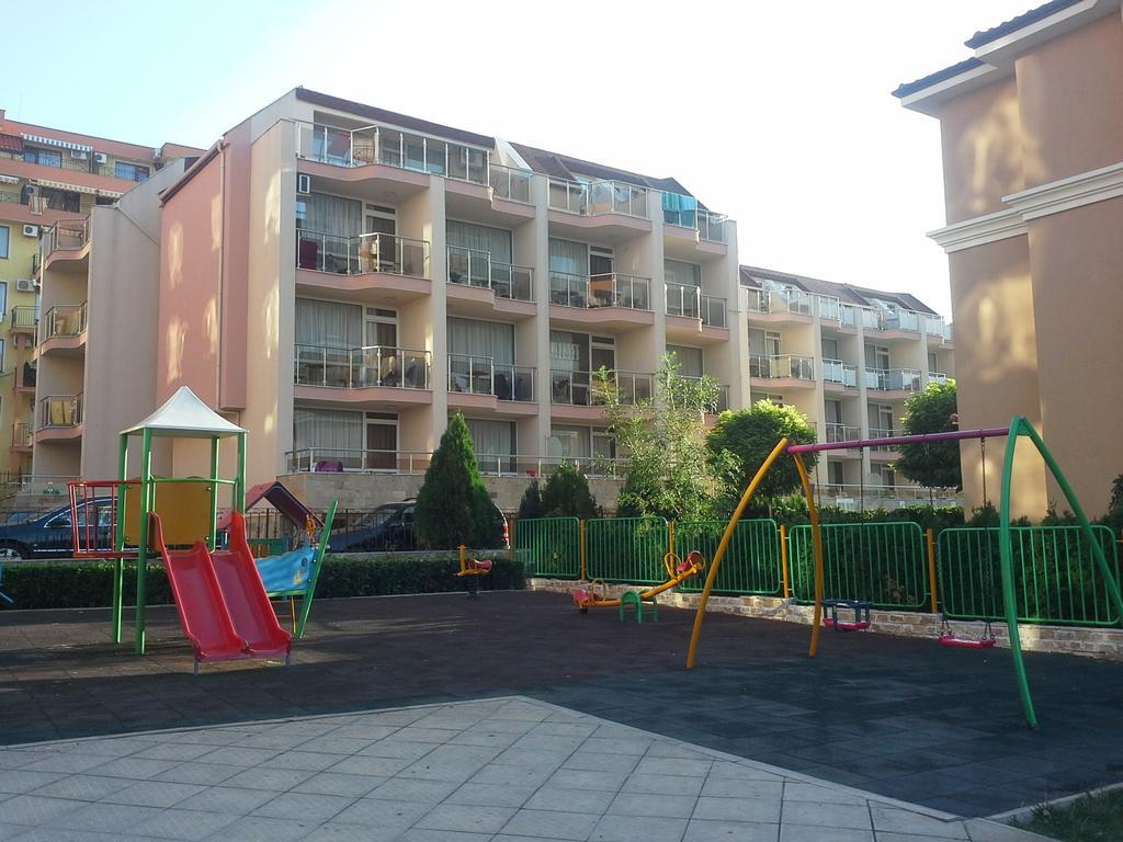 Tropics Hotel Sveti Vlas Ngoại thất bức ảnh