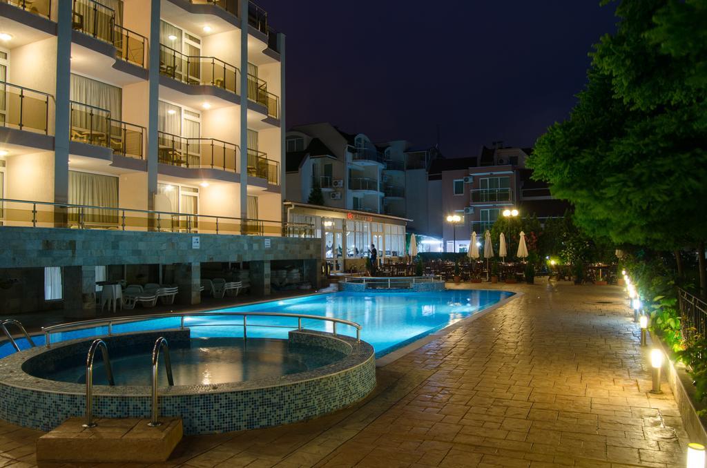 Tropics Hotel Sveti Vlas Ngoại thất bức ảnh