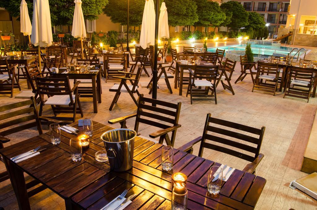 Tropics Hotel Sveti Vlas Ngoại thất bức ảnh