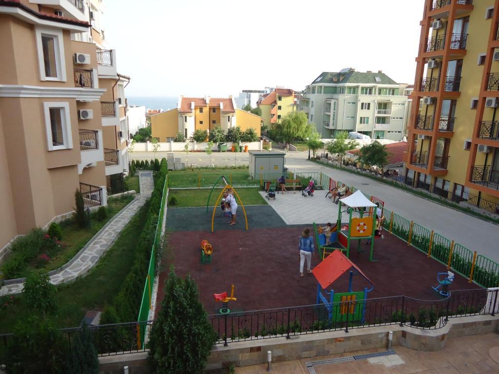Tropics Hotel Sveti Vlas Ngoại thất bức ảnh