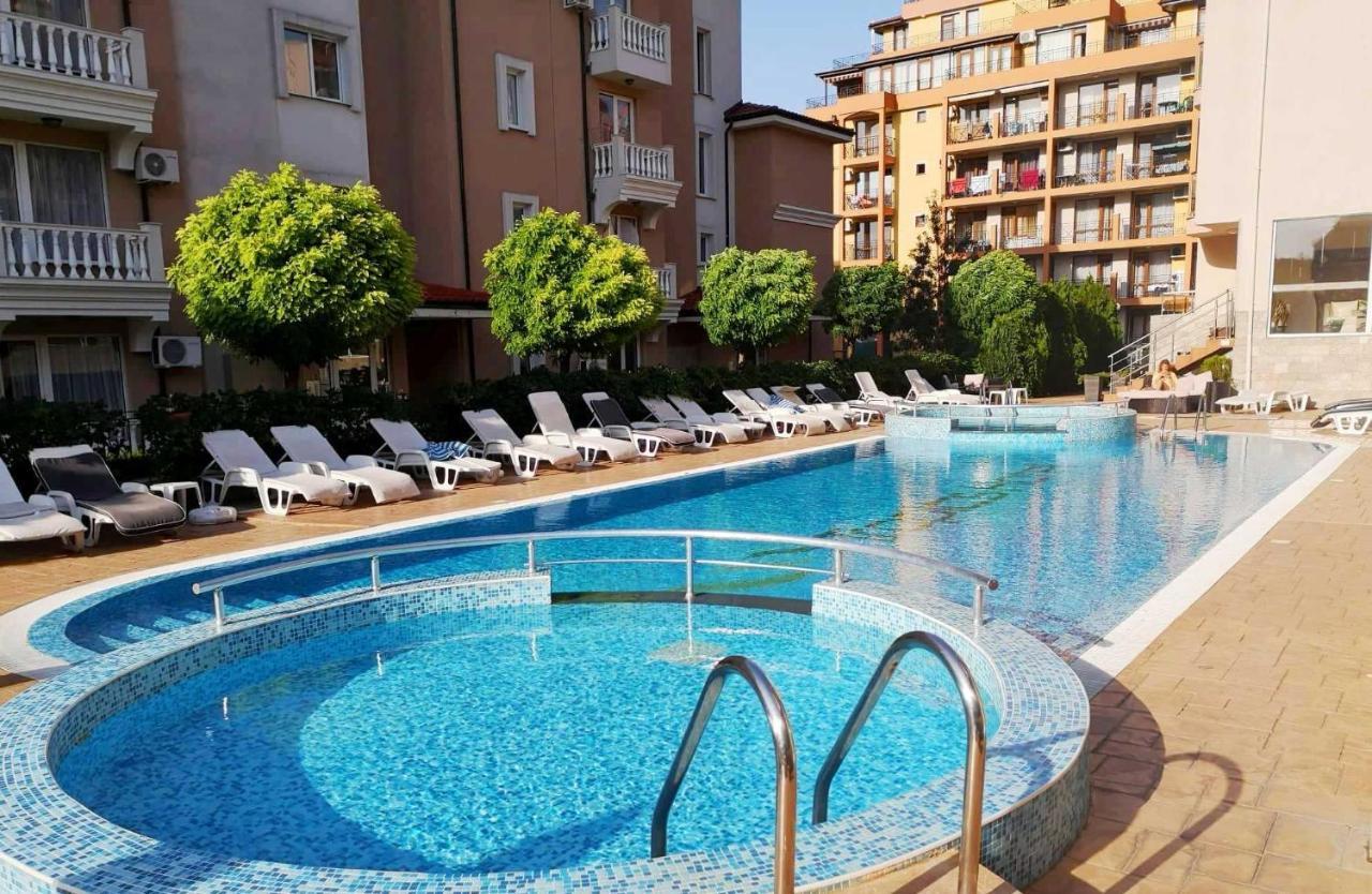 Tropics Hotel Sveti Vlas Ngoại thất bức ảnh