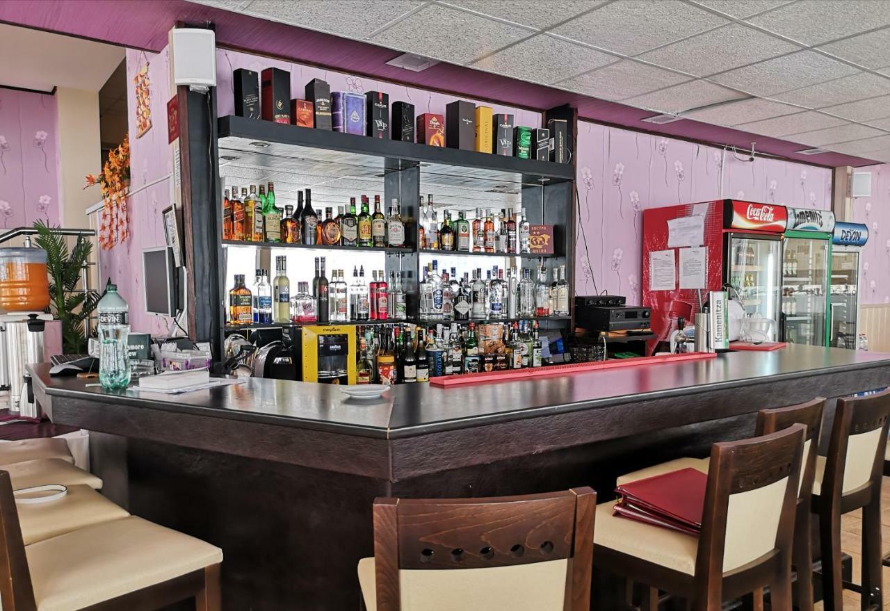 Tropics Hotel Sveti Vlas Ngoại thất bức ảnh